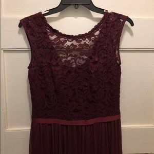 David’s Bridal Dress F19328 Wine size 6